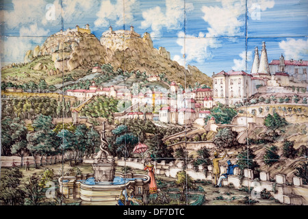 Azulejos Fliesen Bild des Castelo Dos Mouros, Burg der Mauren, maurische Festung, Sintra, Distrikt Lissabon, Portugal Stockfoto