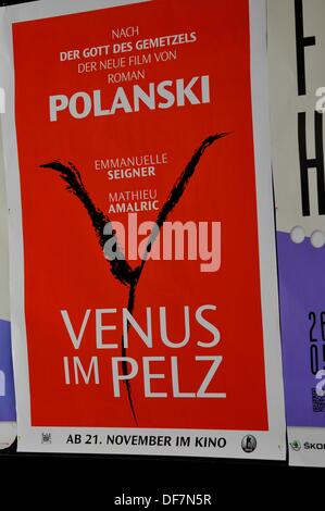 Hamburg, Deutschland. 29. September 2013. Plakat "Venus im Pelz" Ankunft roten Teppich bei der Passage-Kino am 21. Filmfest Hamburg 2013 am Sep 29, 2013 in Hamburg/Picture Alliance © Dpa picture-Alliance/Alamy Live News Stockfoto