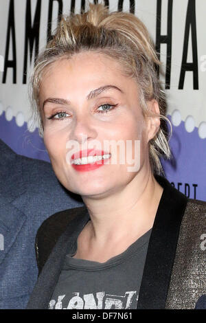 Hamburg, Deutschland. 29. September 2013. Emmanuelle Seigner bei Premiere des Films "Venus im Pelz / La Vénus À la Fourrure' auf dem 21 Filmfest Hamburg, 29.09.2013/picture Allianz © Dpa picture-Alliance/Alamy Live News Stockfoto