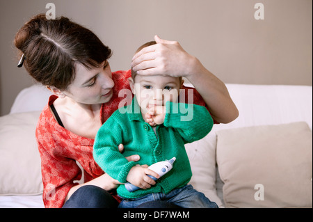 FIEBER BEI KINDERN Stockfoto