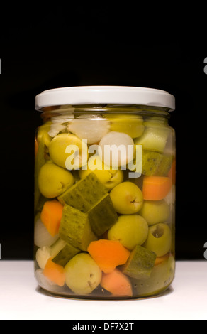 Eingelegtes Gemüse im Glas Stockfoto