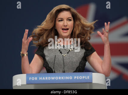 KAREN BRADY stellvertretender Vorsitzender der WEST HAM Einheit 30. September 2013 MANCHESTER Stadtzentrum von MANCHESTER ENGLAND Stockfoto