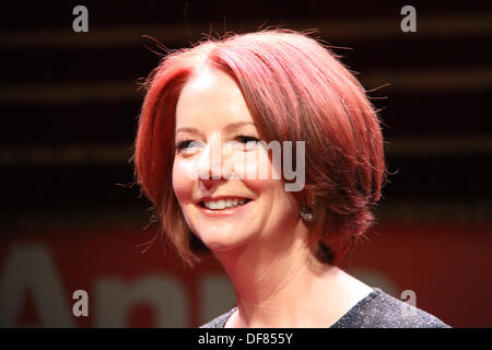 Sydney, Australien. 30. September 2013. Julia Gillard macht ihr ersten öffentlichen Auftritt seit dem Verlassen der Premierminister Scharon in einem Interview mit Anne Summers im Sydney Opera House. Fotos auf Foto-Aufruf vor der Veranstaltung. Abgebildet ist der ehemalige australische Premierminister Julia Gillard. Bildnachweis: Richard Milnes/Alamy Live-Nachrichten Stockfoto