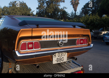 70er Jahre braun Ford Mustang Mach 1 Recovery-truck Stockfoto