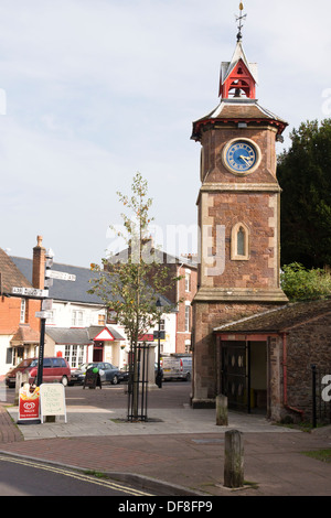 Nether Stowey ein Dorf in Somerset England UK Uhrturm Stockfoto