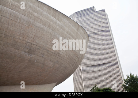 Erastus Corning Tower und das Ei sind in Albany, New York abgebildet. Stockfoto