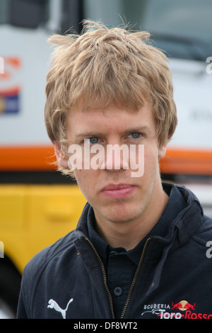 Formel 1-Fahrer Sebastian Vettel aus Deutschland während der Formel 1 Tests am Hockenheimring in Deutschland am 8. Juli 2008 Stockfoto