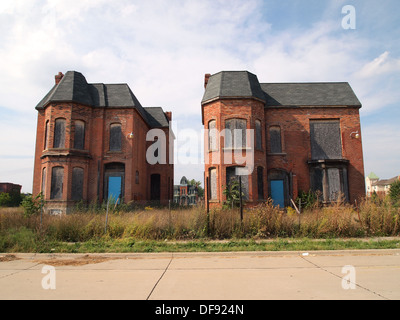 Mit Brettern vernagelt Häuser in Detroit, Michigan, USA Stockfoto