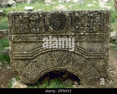 Basilika des Heiligen Simeon Stylites. 5. Jahrhundert. Plastische Details. Relief. In der Nähe von Aleppo. Syrien. Stockfoto