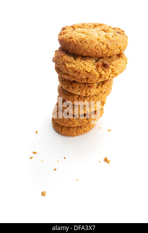 Ein Haufen von gemischten Cookies auf weißem Hintergrund Stockfoto