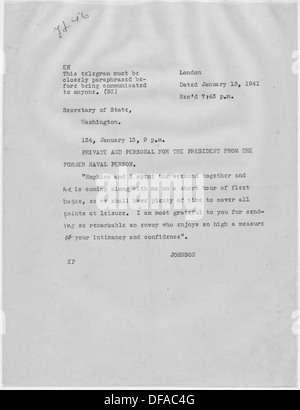 Eine Mitteilung von Winston Churchill an Franklin D. Roosevelt im Jahr 1949, die die anhaltenden diplomatischen Beziehungen zwischen dem britischen Premierminister und dem US-Präsidenten widerspiegelt. Stockfoto