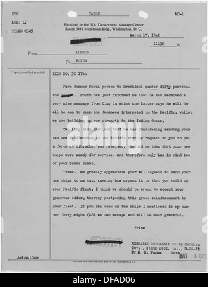 Eine historische Mitteilung von Winston Churchill an Franklin D. Roosevelt, die wichtige diplomatische Beziehungen und den Austausch während des Zweiten Weltkriegs zwischen Großbritannien und den Vereinigten Staaten widerspiegelt. Stockfoto