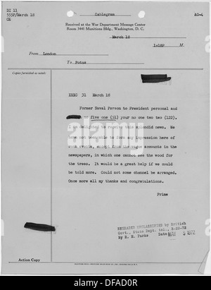 Ein Brief von Winston Churchill an Franklin D. Roosevelt, ein wichtiger Moment in der Diplomatie des Zweiten Weltkriegs. Die Korrespondenz spiegelt die starke Allianz zwischen Großbritannien und den Vereinigten Staaten während des Krieges wider. Stockfoto