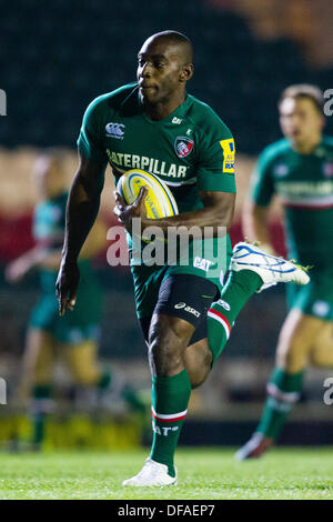 Leicester, UK. 30. September 2013. Miles Benjamin macht seinen ersten Start für Leicester Tigers nach einer Verletzung während der Aviva "A" Liga-Spiel zwischen Leicester Tigers und Gloucester United spielte an der Welford Road, Leicester © Graham Wilson/Alamy Live News Stockfoto