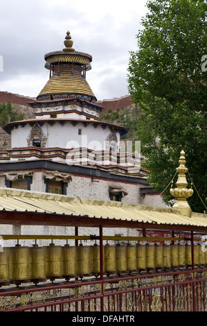 Gebetsmühle Wand- und Oberseite des Kumbum Chörten, Pelkor Chöde, Palcho Kloster, Gyantse, Tibet Stockfoto