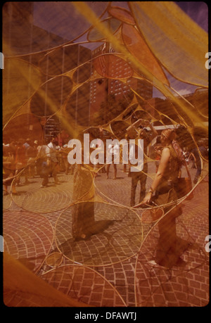 Im August werden die D'Aug Days auf dem Fountain Square mit einer monatelangen Feier der Künste gefeiert, bei der die lokale Kultur und Kreativität hervorgehoben werden. Stockfoto