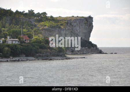 Dies ist die Küste südlich von Visby Gotland Schweden. Der Name des Ortes ist Högklint. Stockfoto