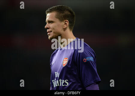 London, UK. 1. Oktober 2013. Arsenals Torhüter Wojciech Szczesny aus Polen während der UEFA-Champions-League-match zwischen Arsenal aus England und Napoli aus Italien spielte The Emirates Stadium am 1. Oktober 2013 in London, England. © Mitchell Gunn/ESPA/Alamy Live-Nachrichten Stockfoto