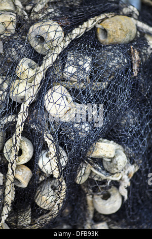 Farbdetails von einem alten Fischernetz Stockfoto