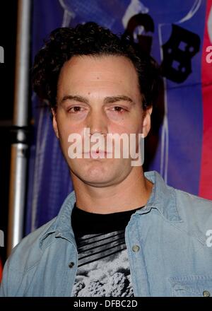 Los Angeles, CA. 1. Oktober 2013. Dominic Bogart im Ankunftsbereich für CBGB Special Screening, ArcLight Hollywood, Los Angeles, CA 1. Oktober 2013. © Elisabeth Goodenough/Everett Collection/Alamy Live-Nachrichten Stockfoto