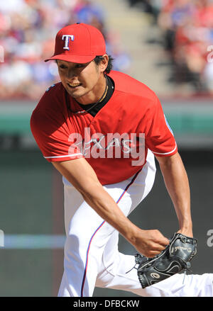 Arlington, Texas, USA. 29. September 2013. Yu Darvish (Rangers) MLB: Yu Darvish der Texas Rangers Stellplätze während der Major League Baseball Spiel gegen die Los Angeles Angels bei Rangers Ballpark in Arlington in Arlington, Texas, Vereinigte Staaten von Amerika. © AFLO/Alamy Live-Nachrichten Stockfoto