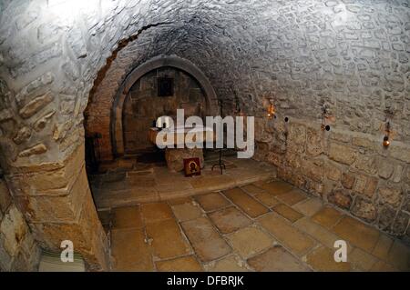 Blick auf die Kapelle an der sechsten Station der Via Dolorosa, wo das biblische Ereignis gedacht wird, in denen ein Schweiß-Tuch, um sein Gesicht, in Jerusalem, Israel, 12. September 2913 reinigen Veronica Jesus übergeben. Die Schweiß-Tuch wurde angeblich mit Gesichtszüge Jesu eingeprägt. Die Via Dolorosa (Weg des Leidens) ist eine Straße in der Altstadt von Jerusalem benannt nach der Weg Jesu von Nazareth, seine Kreuzigung ging. Jesus trug das Kreuz, an dem er später über die Straße von Antonia Fortress, dann Sitz des Pilatus, nach Golgota, den Ort gestorben wo sein Grab angeblich befindet. Oben Stockfoto