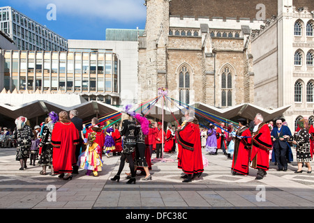 Pearly Kings und Queens costermonger Erntedankfest, London, England Stockfoto