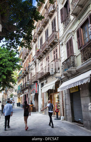 Piazza Yenne Gebäude-Fassade mit Blick auf Platz in Cagliari auf Sardinien Stockfoto