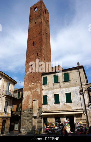 Familie Turm, mittelalterliche Stadt Noli, Ligurien, Golf von Ponente, Italien Stockfoto