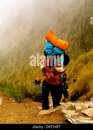 Trekking auf alternative Inka Trails in den Anden in der Nähe von Cusco, Peru Stockfoto