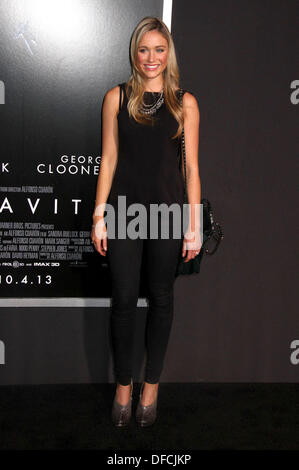 New York, New York, USA. 1. Oktober 2013. Schauspielerin KATRINA BOWDEN besucht die New Yorker Premiere von "Schwerkraft" im AMC Lincoln Square Theater statt. Nancy Kaszerman/ZUMAPRESS.com/Alamy © Live-Nachrichten Stockfoto