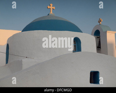 Die hübsche kleine zurück - Straßen von Parikia auf der Griechischen Insel Paros Stockfoto