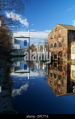 UK, South Yorkshire, Veolia Verbrennungsanlage und Sheffield Kanal Stockfoto