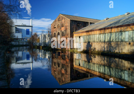 UK, South Yorkshire, Veolia Verbrennungsanlage und Sheffield Kanal Stockfoto