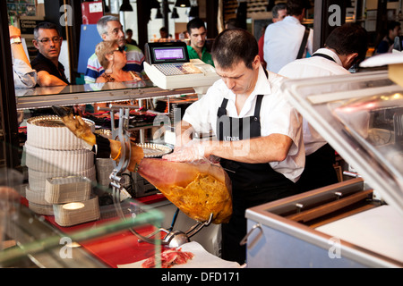 Jamón Serrano gekürzt. Stockfoto