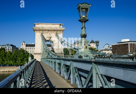 Szechenyi ist Lánchíd Kettenbrücke die erste Steinbrücke über Donau, eines der Symbolik von Budapest, Ungarn Stockfoto