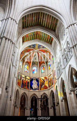 Decke der Kathedrale Almudena (aka Kathedrale De La Almudena), Spanien, Madrid. Stockfoto