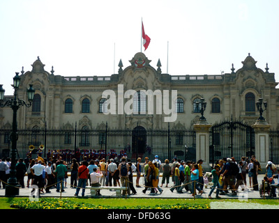 Der peruanischen Regierung Palast in der Plaza de Armas in Lima, Peru Stockfoto