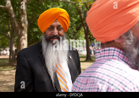 Sikh Mann trägt Dastar - USA Stockfoto