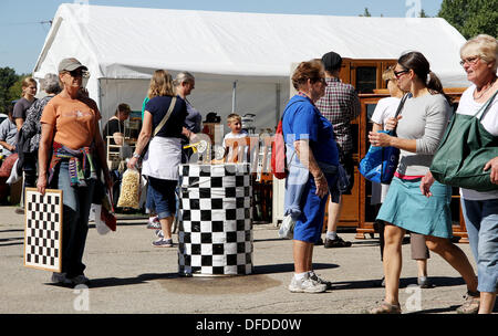 28. September 2013 - Elkhorn, Wisconsin, USA - Bilder aus dem Elkhorn Antik-Flohmarkt an der Walworth County Fairgrounds in Elkhorn, Wisconsin Sonntag, 29. September 2013 (Kredit-Bild: © Kevin E. Schmidt/ZUMAPRESS.com) Stockfoto