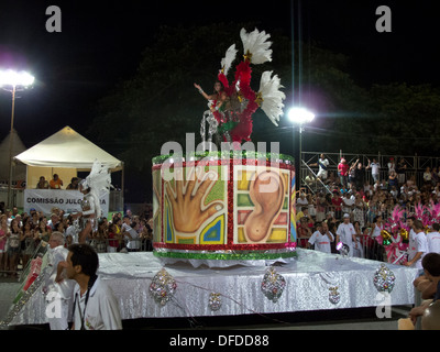 Straßenkarneval in Sao Sebastiao, Bundesstaat Ufer von Sao Paulo, Brasilien Stockfoto