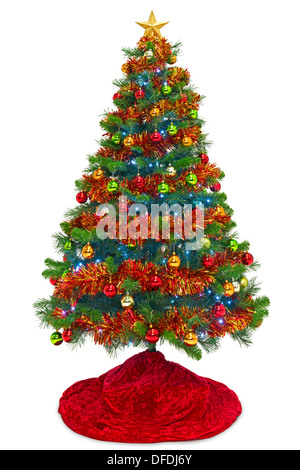 Weihnachtsbaum mit einem roten Rock, Dekorationen, Kugeln, Lametta und Lichterketten, isoliert auf weißem Hintergrund Stockfoto