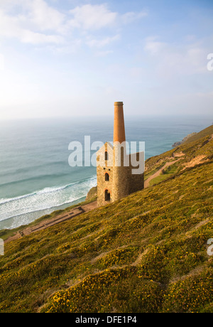 Towan Roath Maschinenhaus Ruinen bei Wheal Coates Tin mine, St Agnes Head, Cornwall, England Stockfoto