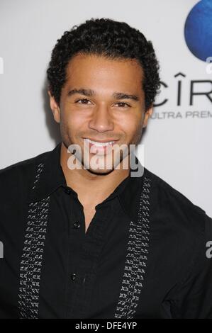 Los Angeles, Kalifornien, USA. 2. Oktober 2013. 2. Oktober 2013 - Los Angeles, Kalifornien, USA - Schauspieler CORBIN BLEU auf der "Machete Kills" Los Angeles Premiere auf dem Regal Kinos LA Live statt. Bildnachweis: Paul Fenton/ZUMAPRESS.com/Alamy Live-Nachrichten Stockfoto