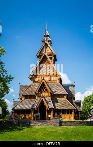 Die Stav Kirche im Scandinavian Heritage Center in Minot, North Dakota, USA. Stockfoto