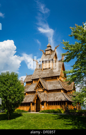 Die Stav Kirche im Scandinavian Heritage Center in Minot, North Dakota, USA. Stockfoto