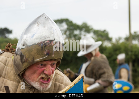 Die Shrewsbury Levy mittelalterlichen Reenactment-Gruppe bei Battlefield1403 Besucherzentrum anlässlich des Jahrestages der Schlacht von Shrewsbury Stockfoto