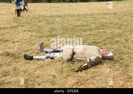 Die Shrewsbury Abgabe mittelalter Reenactment Gruppe am Schlachtfeld 1403 Besucherzentrum Kennzeichnung der Jahrestag der Schlacht von Shrewsbury Stockfoto