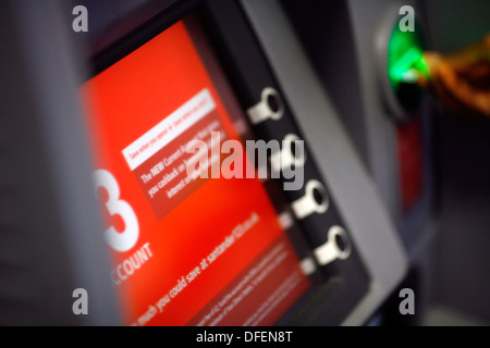 Santander Bank-Filiale in Tottenham Court Road London UK 22. März 2012. Stockfoto