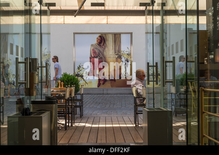 Blick auf die Straße von Horta Cafe, Antwerpen Stockfoto